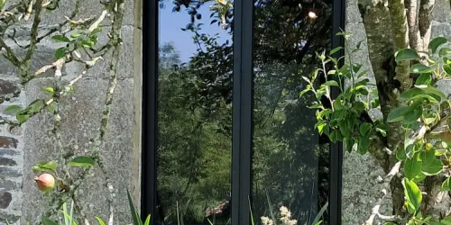 Installation d'une fenêtre en aluminium
